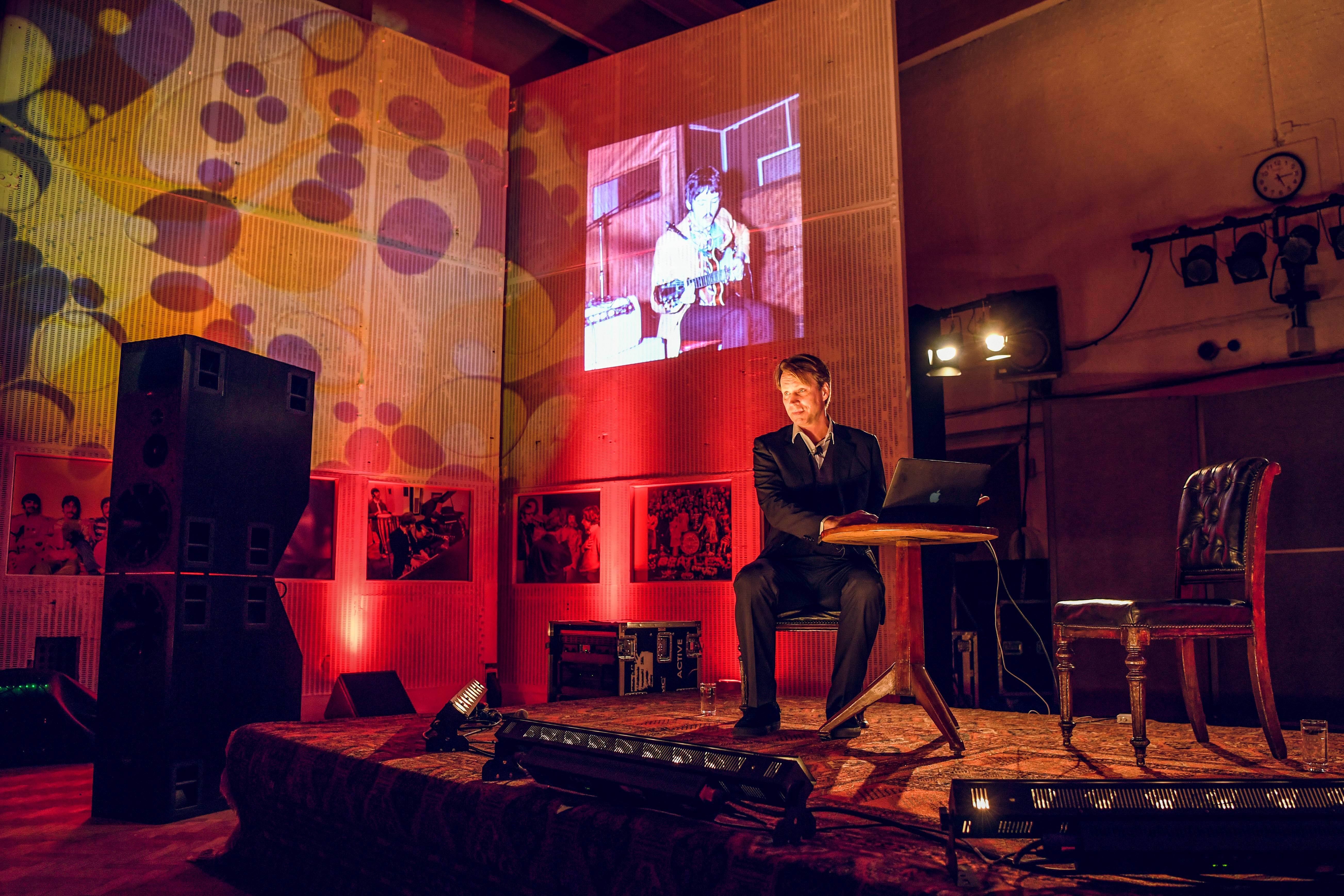 Giles Martin, 2018 Simon Staun